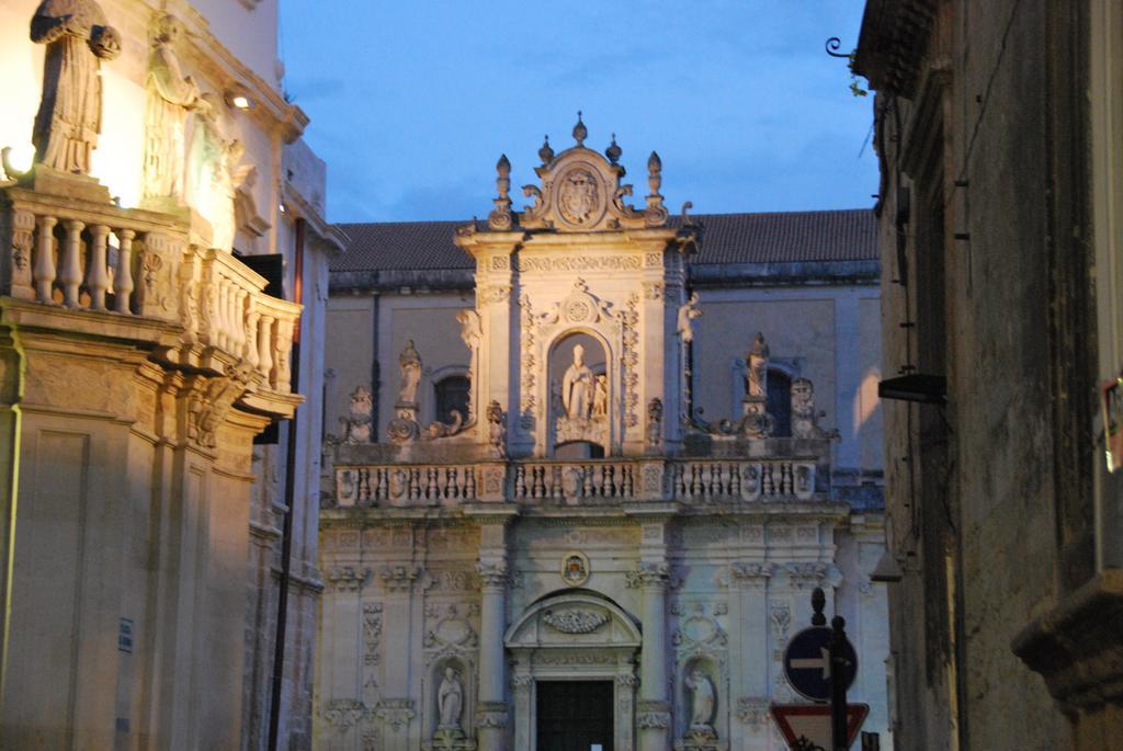 Il Tacco Dello Stivale Acomodação com café da manhã Lecce Exterior foto